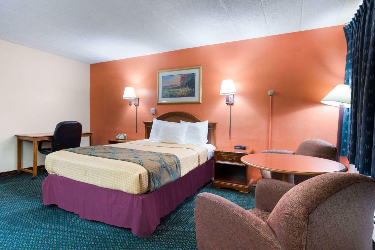 Royal Inn Clearfield Zewnętrze zdjęcie